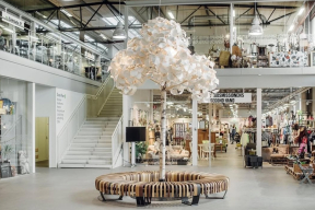 Первый в мире торговый центр, в котором принципиально невозможно купить ничего нового