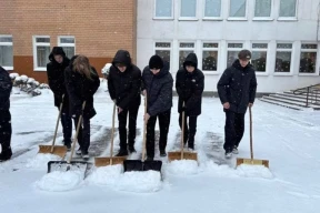 Что делать если вашего ребенка отправляют разгребать сугробы